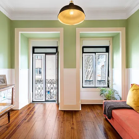 Апартаменти Spacious With Terrace At Graca Лісабон